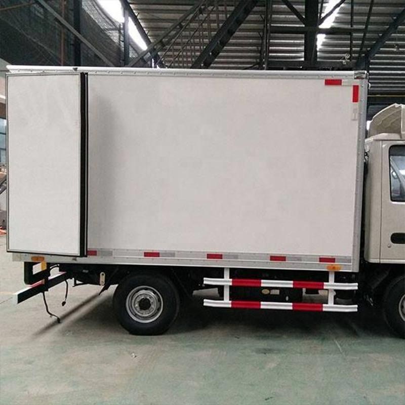 PU Core Dry Truck ကိုယ်ထည်သည် သယ်ယူပို့ဆောင်ရေး ထိရောက်မှုနှင့် ကုန်စည်ကာကွယ်ရေးကို မည်သို့တိုးတက်စေသနည်း။