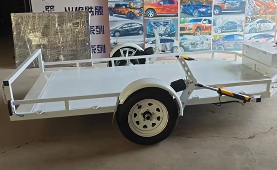 စိတ်ကြိုက်ပြုလုပ်နိုင်သော အဖြူရောင် Single-Axle အဝေးထိန်းခလုတ် Flatbed Trailer